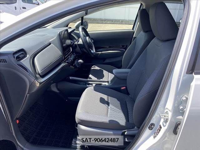 Toyota AQUA 2022-01 260531-16