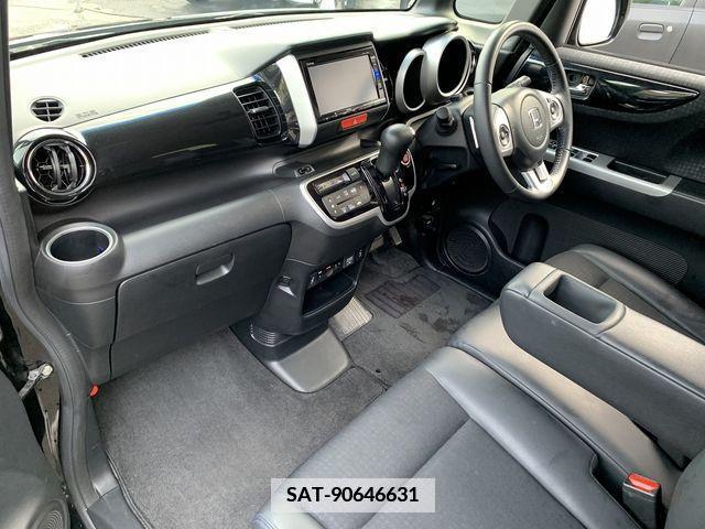 Honda N BOX CUSTOM 2016-09 364752-17