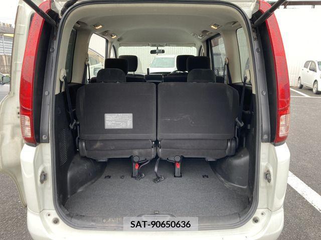 Nissan SERENA 2008-01 284245-8