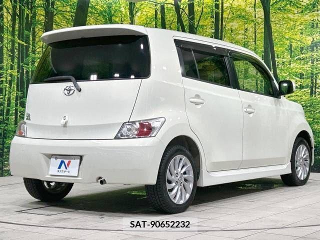 Toyota BB 2011-12 327038-17