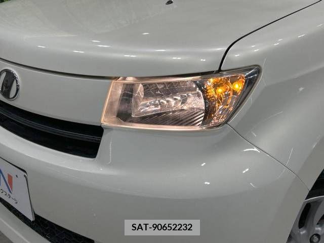 Toyota BB 2011-12 327038-12