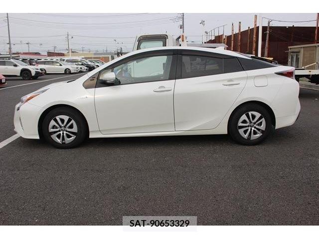 Toyota PRIUS 2016-04 322375-8