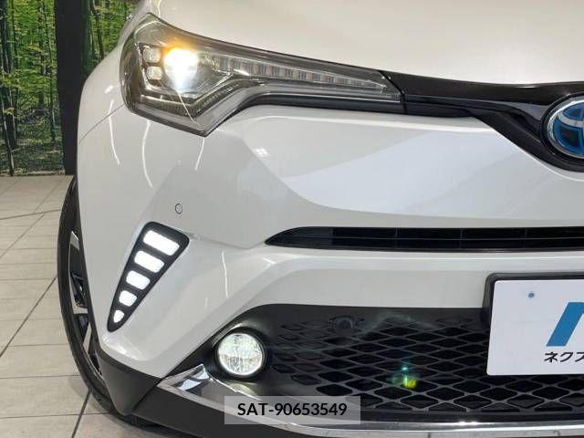 Toyota C-HR 2017-04 294947-12