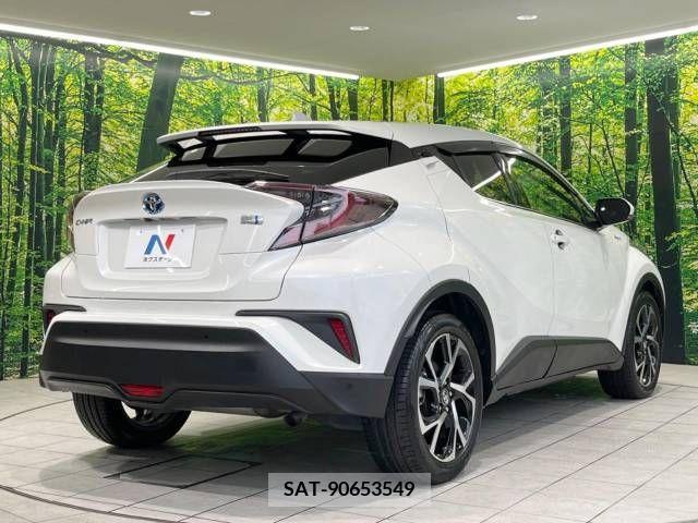Toyota C-HR 2017-04 294947-17