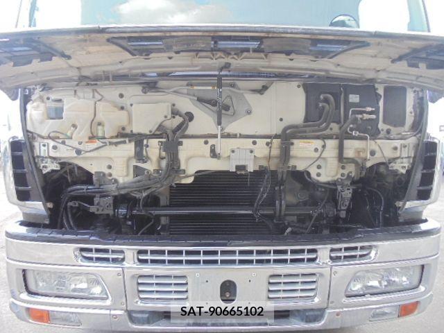 Isuzu GIGA 2009-04 360774-7