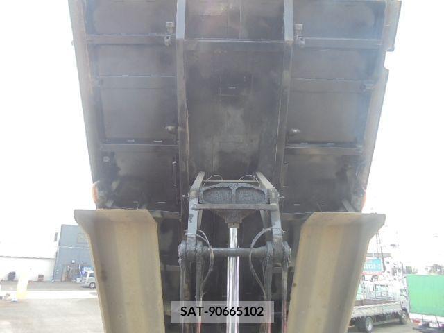 Isuzu GIGA 2009-04 360774-25