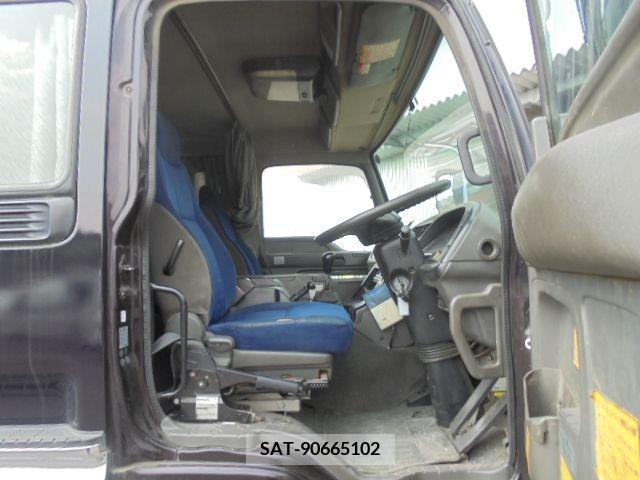 Isuzu GIGA 2009-04 360774-11