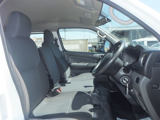 Nissan NV350 Caravan 2016-03 2362-12