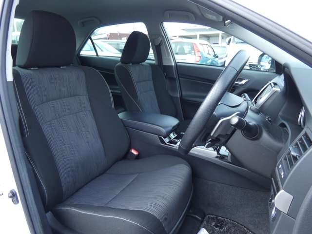Toyota MARK X 2017-01 181317-23
