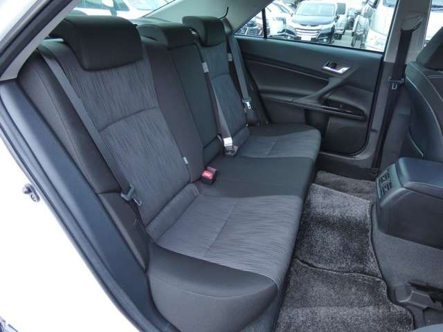 Toyota MARK X 2017-01 181317-27