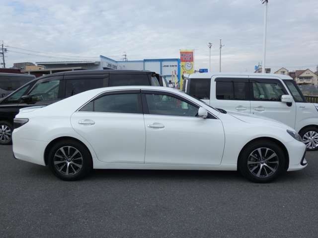Toyota MARK X 2017-01 181317-4