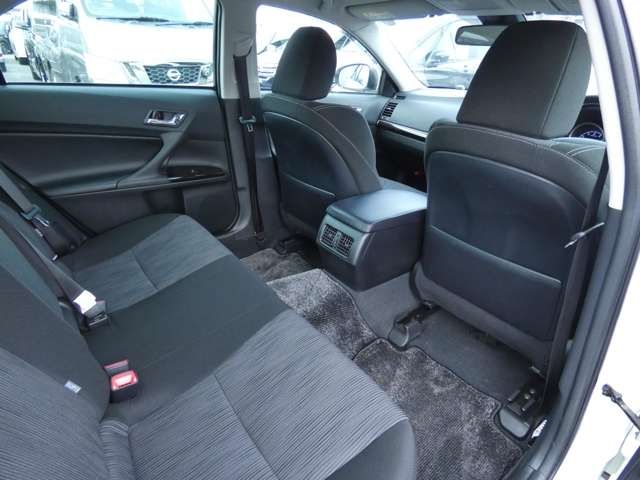 Toyota MARK X 2017-01 181317-26
