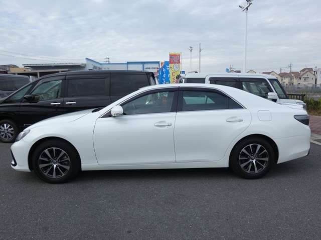 Toyota MARK X 2017-01 181317-5
