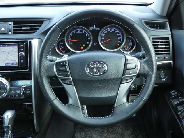 Toyota MARK X 2017-01 181317-14
