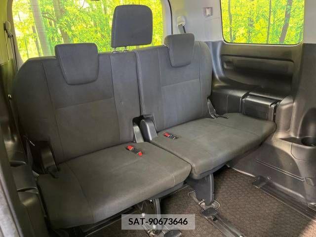 Toyota ESQUIRE 2015-06 215685-10
