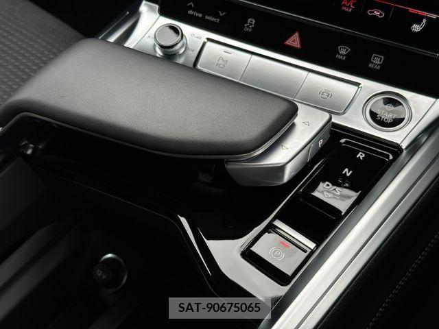 Audi E-TRON 2023-03 218703-7