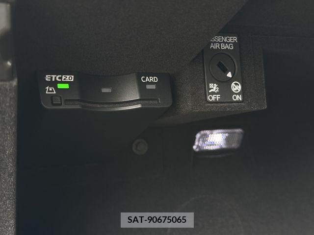 Audi E-TRON 2023-03 218703-9