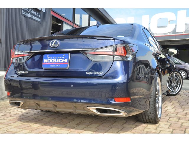 Lexus GS 2016-05 3360-4