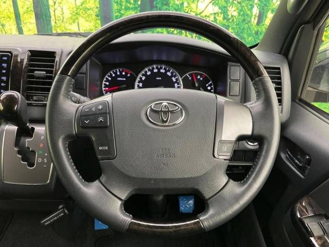 Toyota HIACE VAN 2019-10 186844-11