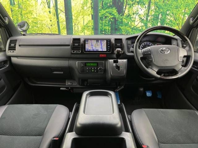 Toyota HIACE VAN 2019-10 186844-1