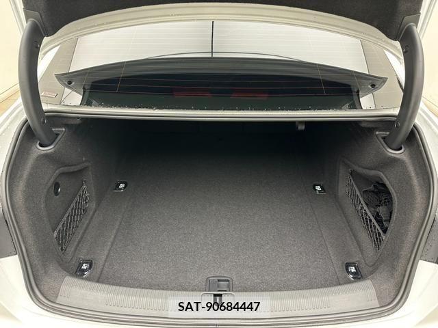 Audi A4 2021-03 223089-18
