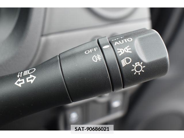 Nissan NOTE 2018-01 382890-11