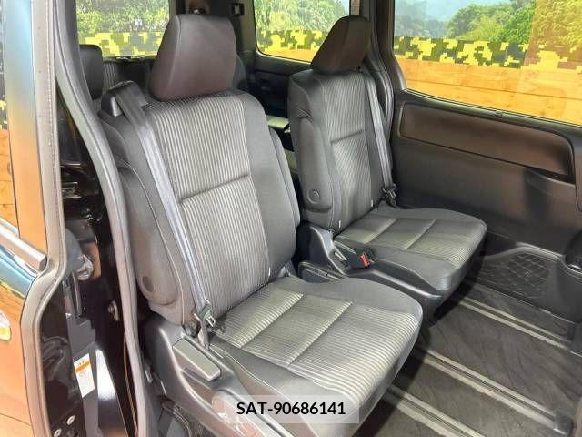 Toyota VOXY 2019-10 288914-10