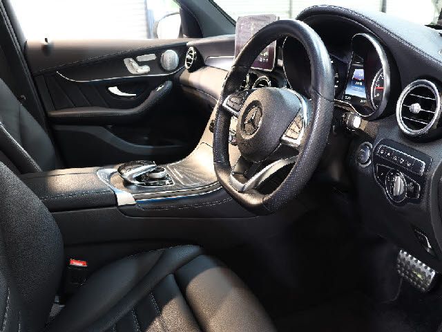 Amg C-CLASS 2018-12 193443-11
