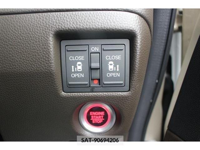 Honda N BOX 2023-03 372971-4