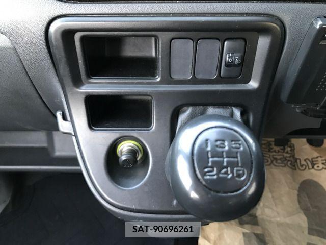 Subaru SAMBAR 2016-04 242383-14