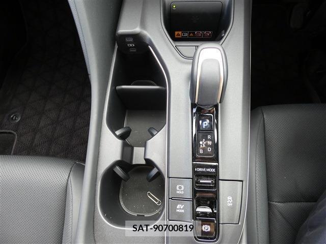 Toyota CROWN 2022-12 256285-12