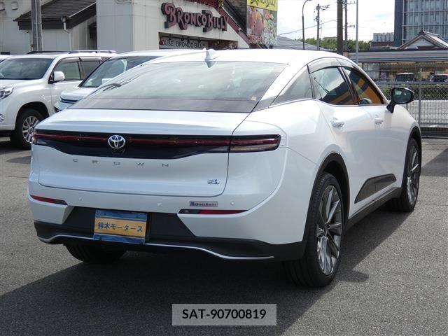 Toyota CROWN 2022-12 256285-2