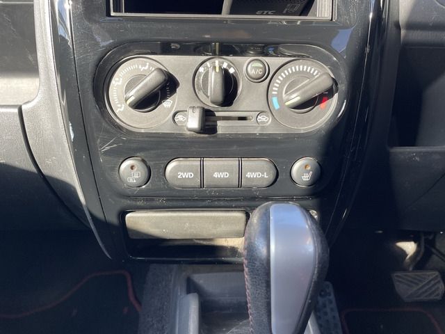 Suzuki JIMNY 2012-12 180967-12