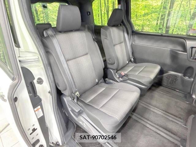 Toyota VOXY 2020-07 394971-9