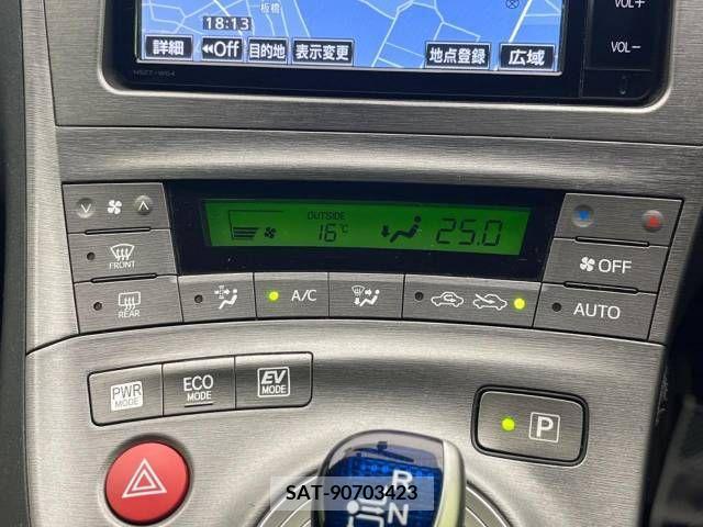 Toyota PRIUS 2015-10 281788-6