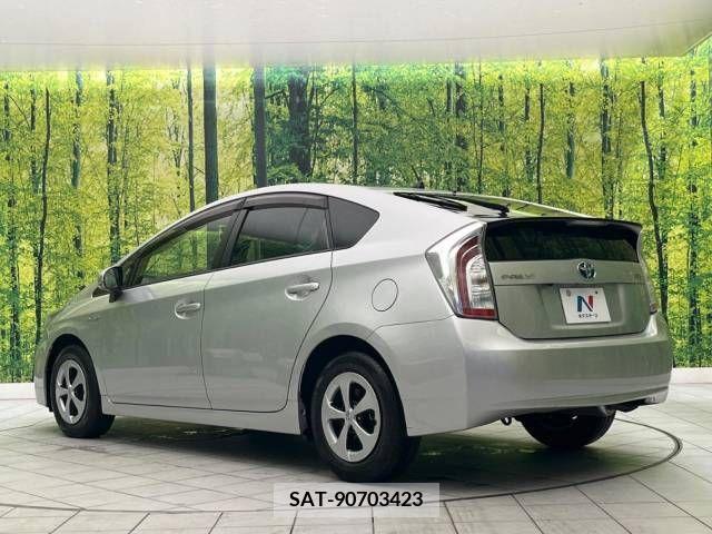 Toyota PRIUS 2015-10 281788-17
