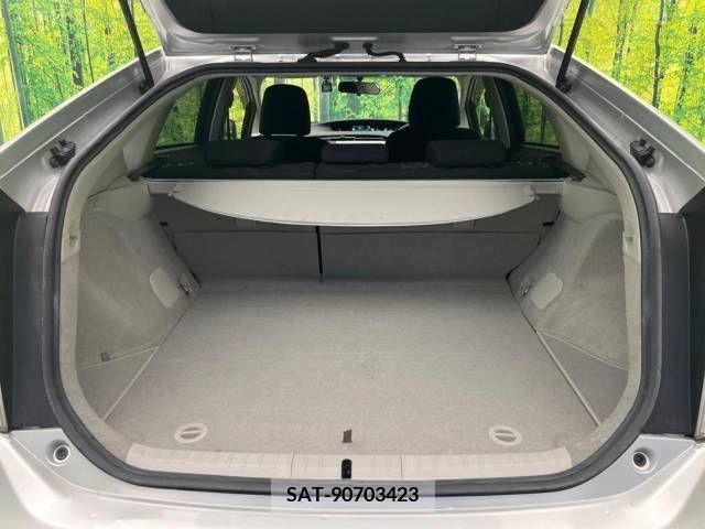 Toyota PRIUS 2015-10 281788-10