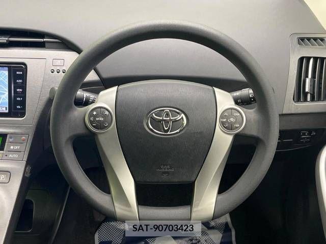 Toyota PRIUS 2015-10 281788-11