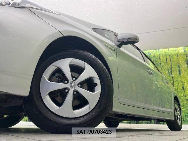Toyota PRIUS 2015-10 281788-13