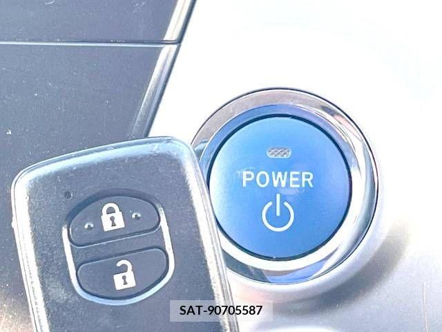 Toyota PRIUS ALPHA 2013-03 282470-7