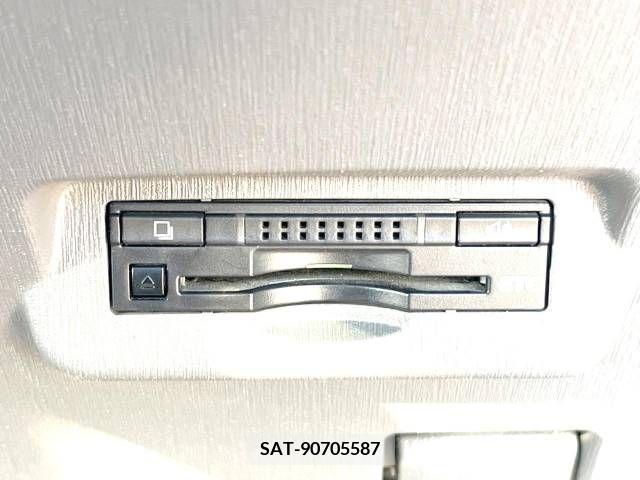 Toyota PRIUS ALPHA 2013-03 282470-4