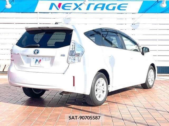 Toyota PRIUS ALPHA 2013-03 282470-16