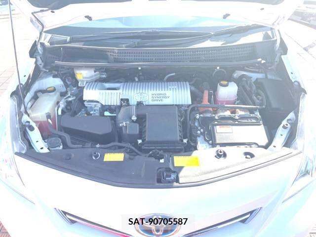 Toyota PRIUS ALPHA 2013-03 282470-18