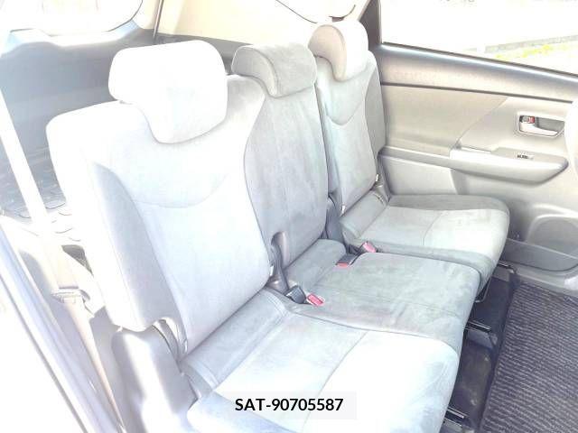Toyota PRIUS ALPHA 2013-03 282470-9