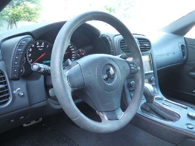 Chevrolet CORVETTE 2012-06 3652-17