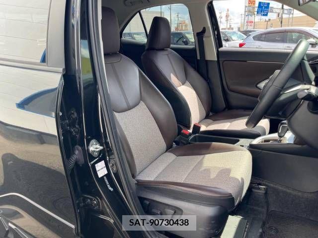 Toyota YARIS CROSS 2021-04 349029-8