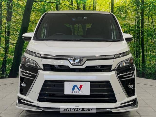 Toyota VOXY 2019-08 370392-14