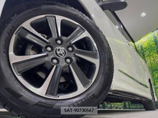 Toyota VOXY 2019-08 370392-13