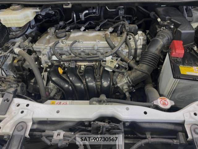 Toyota VOXY 2019-08 370392-18