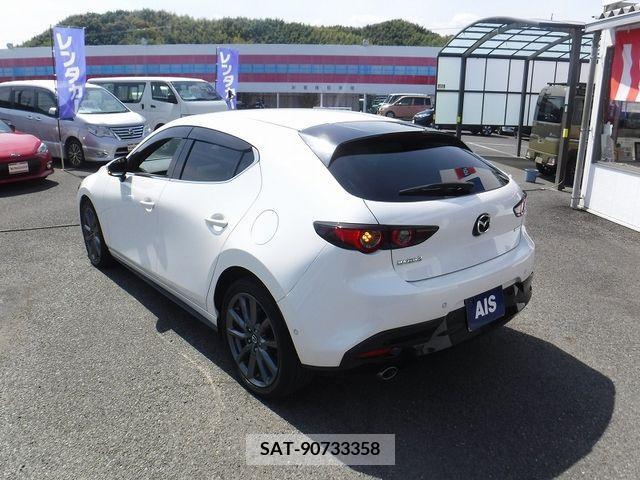 Mazda MAZDA3 2019-06 276420-2